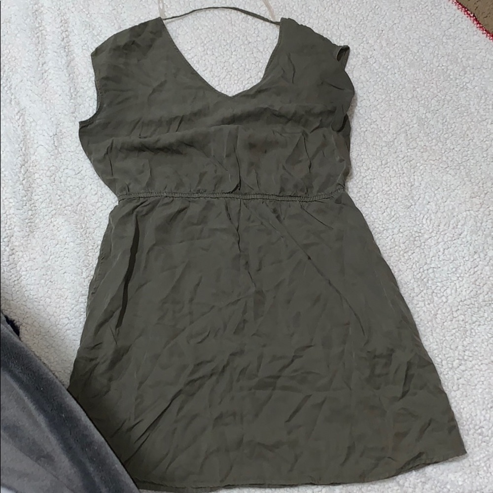 women’s green summer dress